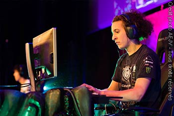 Soirée de lancement de Starcraft II - Heart of the Swarm (image 5) Soirée de lancement de Starcraft II - Heart of the Swarm (image 5)