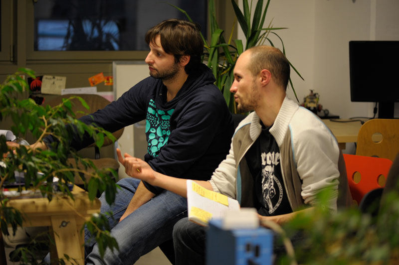 Photo 17 : Pierrick (Directeur Technique) et Nicolas (Game Designer)
