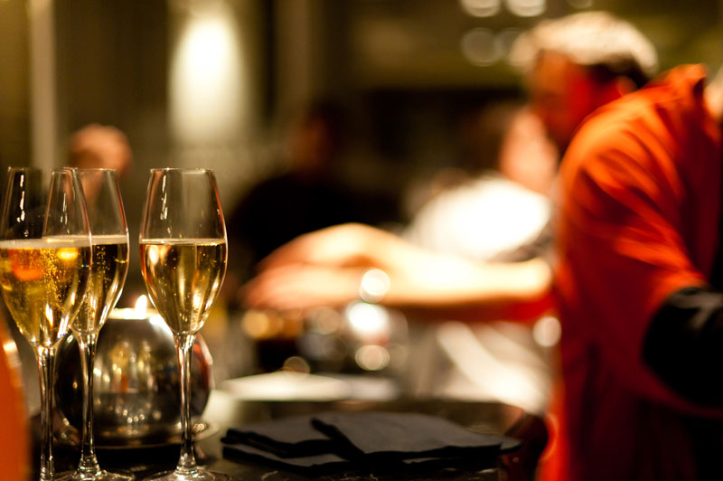 Photo 8 : Champagne et petits fours