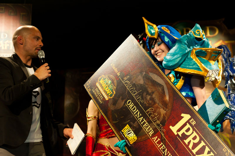 Photo 102 : et la gagnante du concours de cosplay est ... Amandine la Pr�tresse